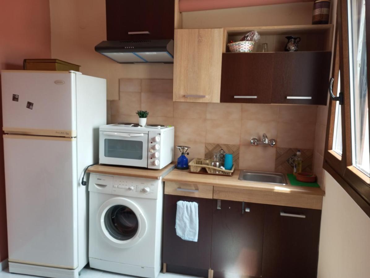 Cozy Studio Flat 1 Bedroom-Very Central Location Mytilene Bagian luar foto