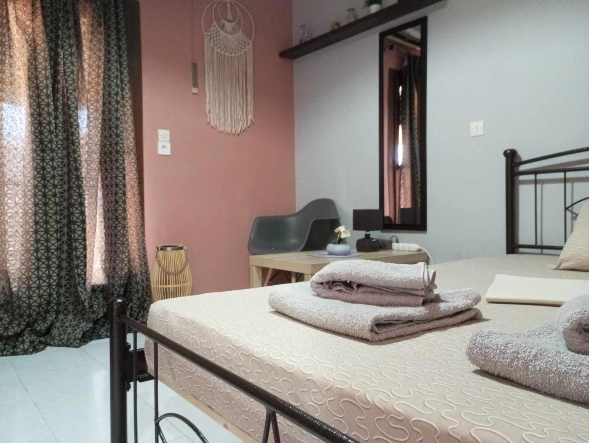 Cozy Studio Flat 1 Bedroom-Very Central Location Mytilene Bagian luar foto